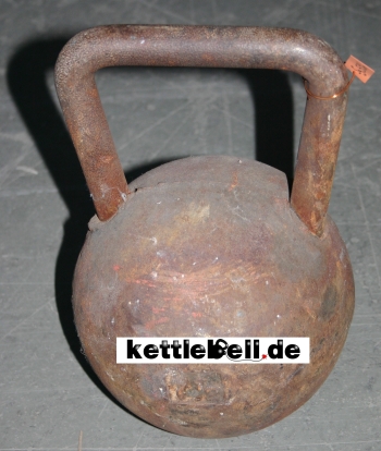 Historische Kettlebell mit langem Griff (befüllbar/innen hohl)